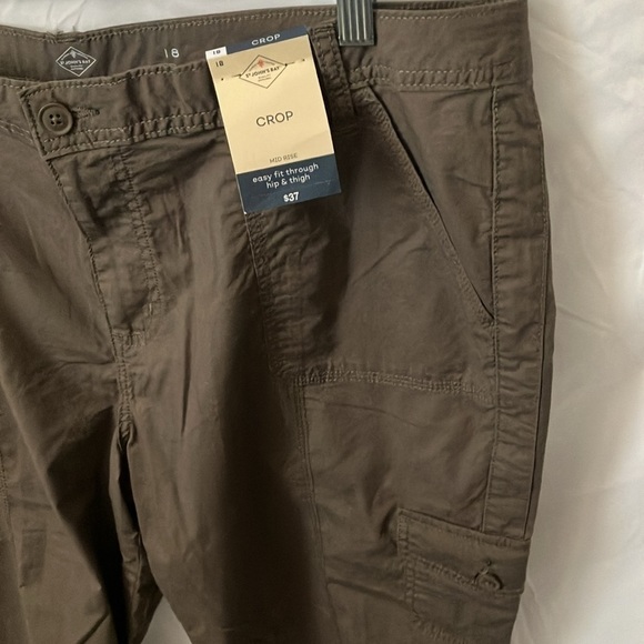 St John’s Bay: Brown Khaki Crop Mid-Rise Pants- 18 - Picture 7 of 16